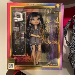 Rainbow High Denim Blue - Kim Nguyen